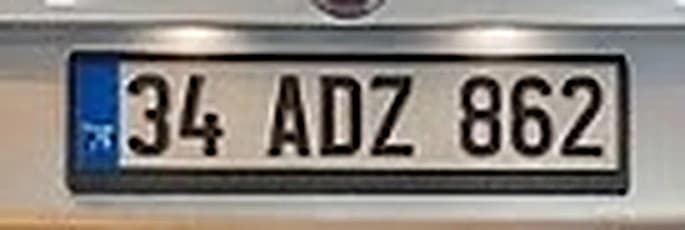 Büyütülmüş plaka: 34 ADZ 862